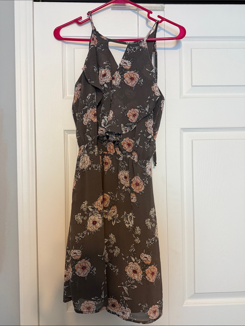 Maurice’s Floral Ruffle Dress in Gray and Blush size S